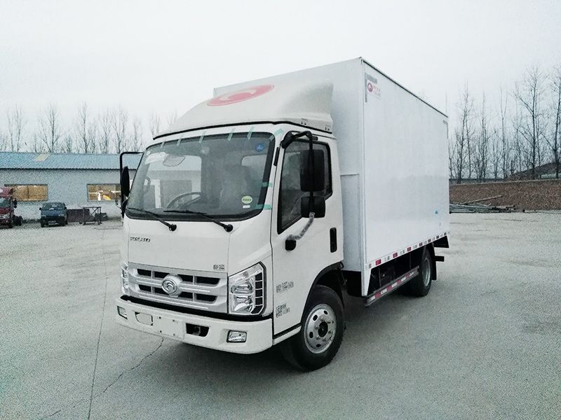 福田領航藍牌4.2米舞臺車